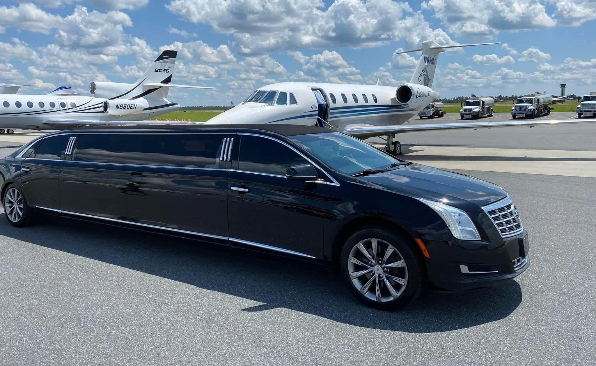 Limousine Airport Private Jets Duval County Florida in Duval, Florida